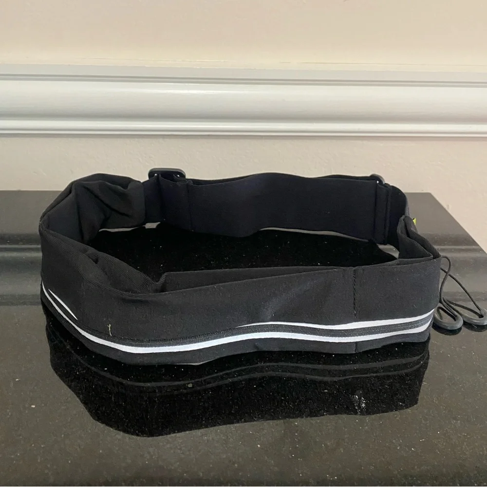 Belkin belt for iPhones / accessories